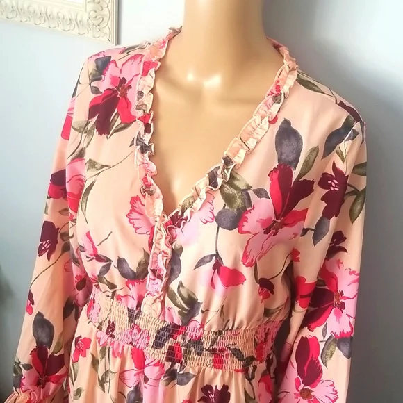 KOjOOIN Pink Floral Smocked Tiered Midi Dress SZ L - Picture 4 of 17